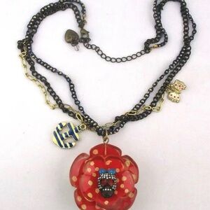 Vintage Betsey Johnson
Quirky
Flower Skull Charm Necklace